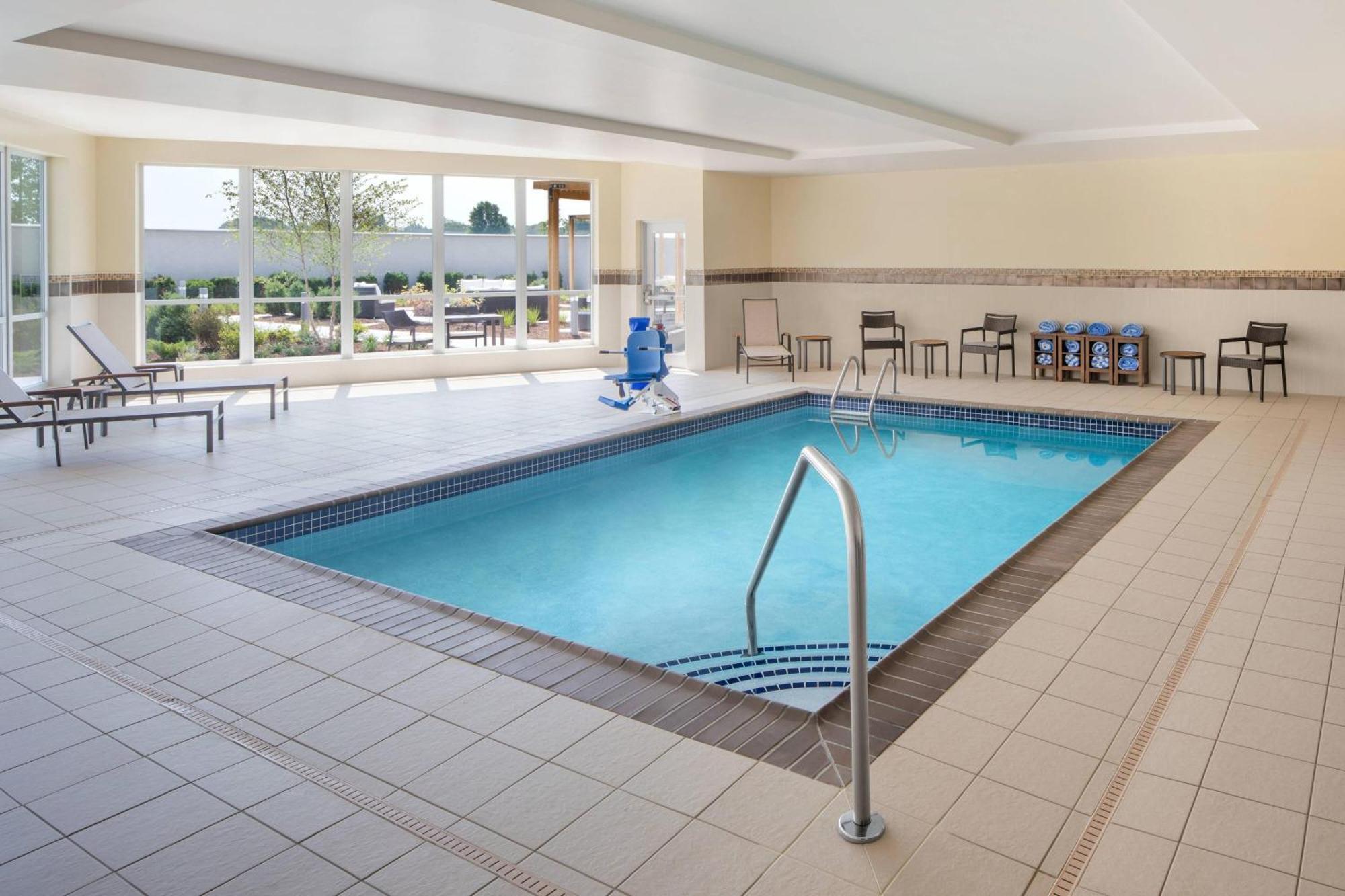 Courtyard By Marriott Wayne Fairfield Hotel Eksteriør billede