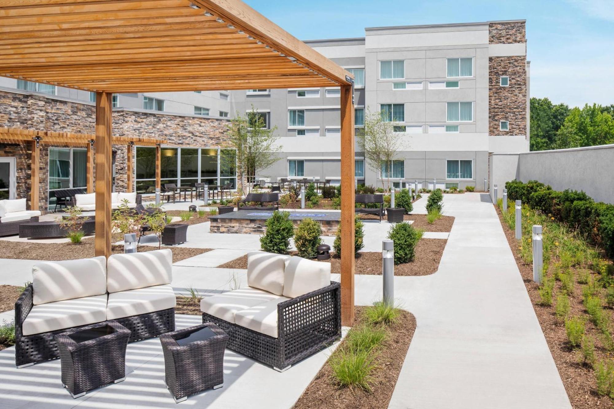 Courtyard By Marriott Wayne Fairfield Hotel Eksteriør billede